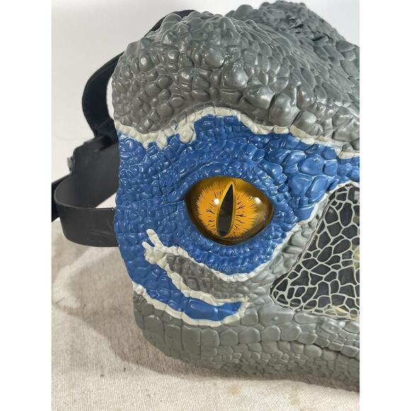 Jurassic World Park Chomp 'n Roar Blue Velociraptor Raptor Dinosaur Mask Toy - Picture 2 of 6